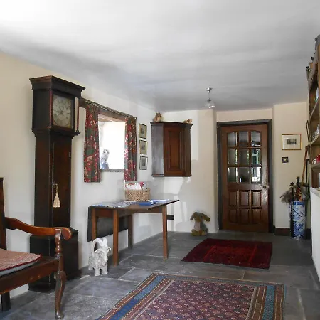 Low Hall Country House Bed and breakfast