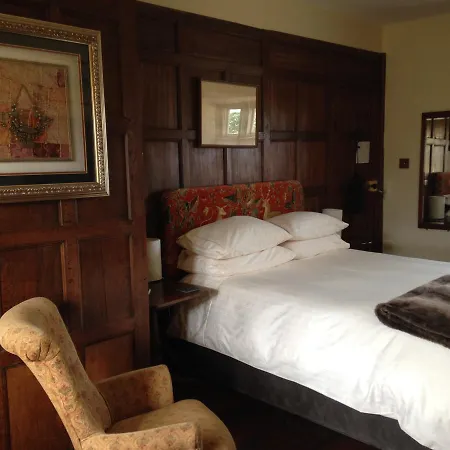 Low Hall Country House